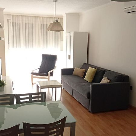 Apartamentos Centro Málaga Oda fotoğraf