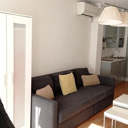Apartamentos Centro Málaga Oda fotoğraf